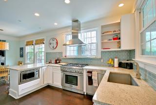 41 Poplar St, Charleston SC  29403-3736 exterior