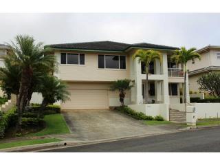 2183 Hikino St, Honolulu, HI 96821-2637