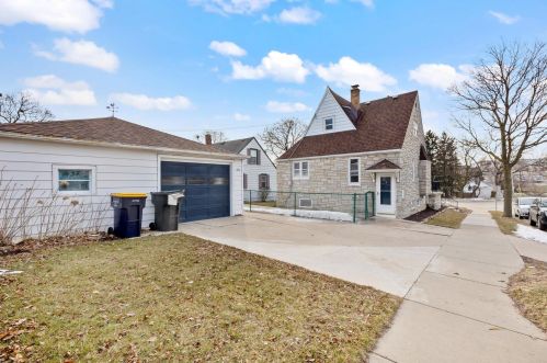 9040 Lapham St, Milwaukee, WI 53214-4256