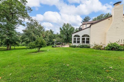 1360 Coburg Lands Dr, Saint Louis MO 63137-3008 exterior