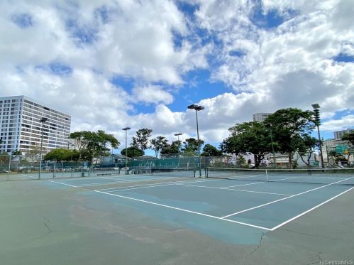 1323 Makiki St, Honolulu HI 96814-1336 exterior