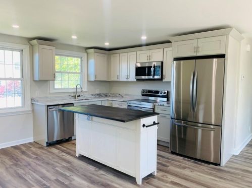 219 Fisher St, Woonsocket, RI 02895-6637