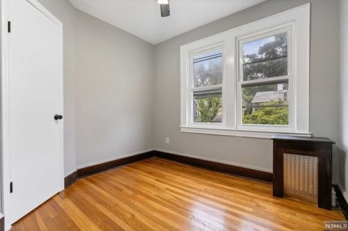 72 Hughes St, Maplewood NJ  07040-3304 exterior