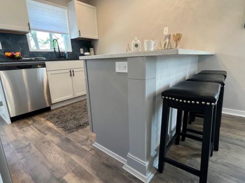 2066 Pioneer Ave, Pittsburgh PA 15226-1345 exterior