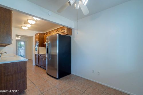 5716 Grant Rd, Tucson AZ 85712-2341 exterior