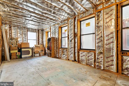 735 Bainbridge St, Philadelphia PA 19147-2008 exterior