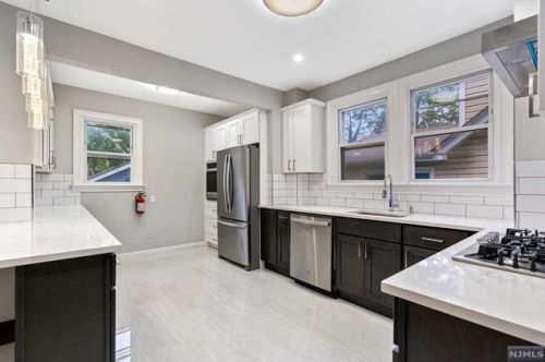 72 Hughes St, Maplewood NJ  07040-3304 exterior