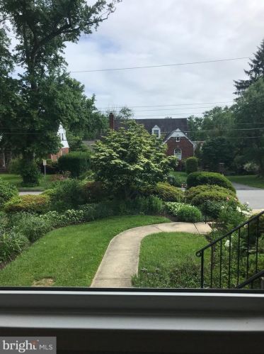 1815 Sherwood Rd, Silver Spring MD 20902-4030 exterior