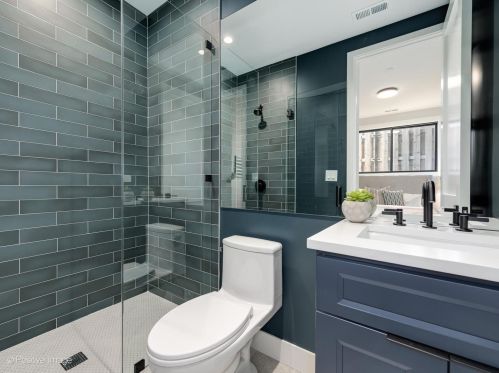 2239 Foster Ave, Chicago IL  60625-1803 exterior