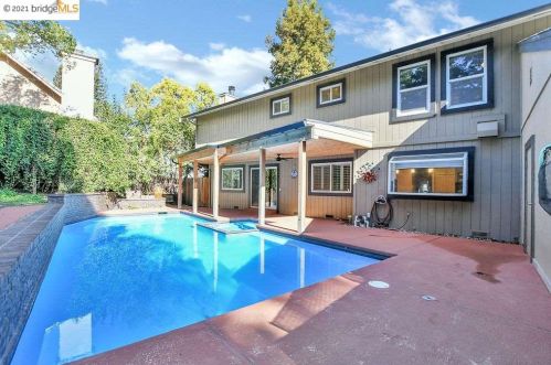 1180 Ridgemont Pl, Concord CA 94521-4831 exterior