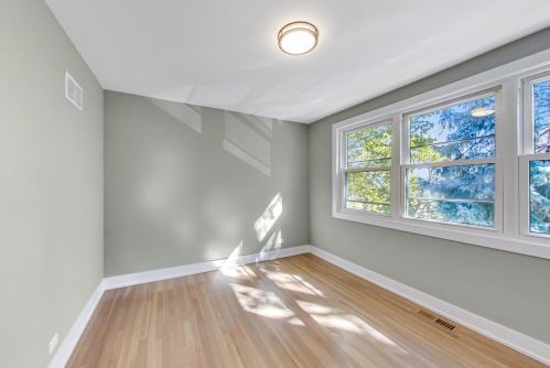 3800 Eddy St, Chicago IL  60618-5014 exterior