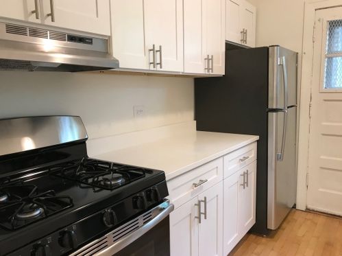 5008 Hermitage Ave, Chicago, IL 60640-2732