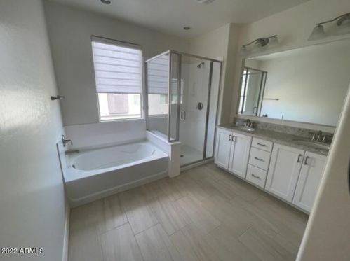 25428 19th Dr, Phoenix AZ  85085-5380 exterior