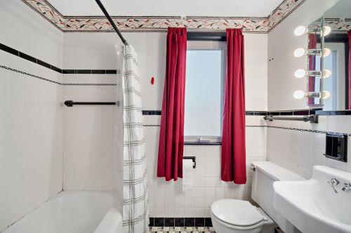 2188 81, Milwaukee WI 53219-3539 exterior