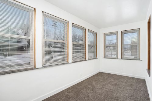 1094 Sanford St, Meskegon MI 49444-1437 exterior