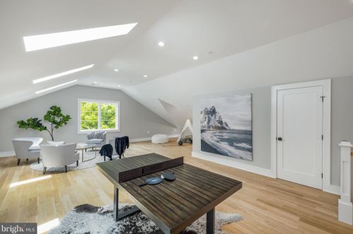 3036 Arizona Ave, Washington DC  20016-3419 exterior