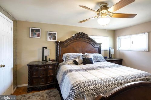 215 Ridgely Rd, Glen Burnie MD 21061-4513 exterior