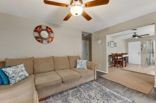 3414 Blumie St, Austin TX 78745-6704 exterior