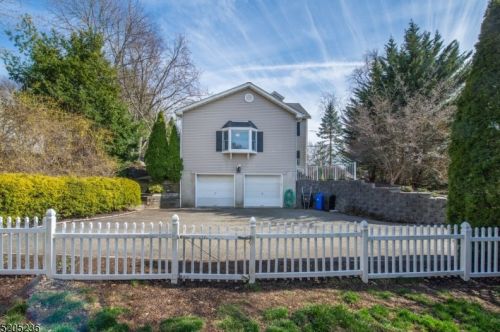 267 Chrystal St, Dover NJ 07801-5405 exterior