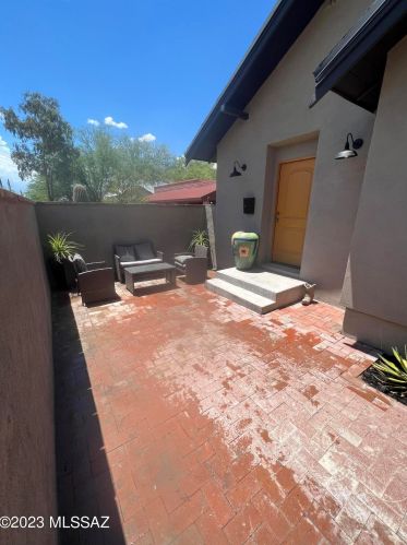 930 8th Ave, Tucson AZ  85701-3014 exterior