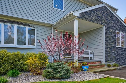 4 Inwood Pl, Huntington Station, NY 11747-1519