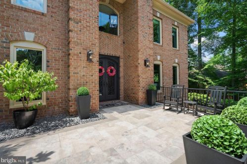 624 Live Oak Dr, Mc Lean VA 22101-1563 exterior