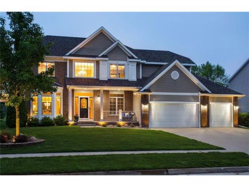 15427 Ridgemont Dr, Des Moines, IA 50323-2212