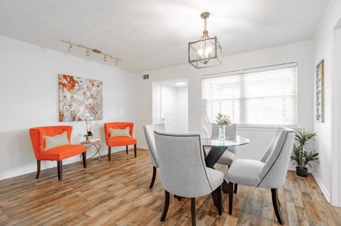 9930 Cloister Dr, Dallas TX 75228-3617 exterior