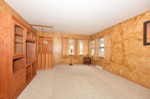 3134 98th St, Milwaukee, WI 53227-4210