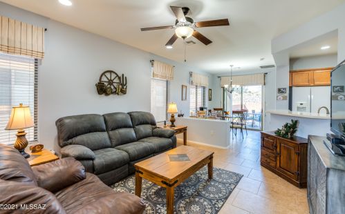 589 Rugged Cyn Dr, Green Valley AZ 85614-6188 exterior