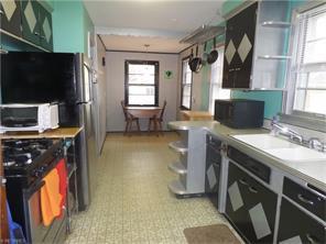 5275 Case Ave, Cleveland OH  44124-1013 exterior