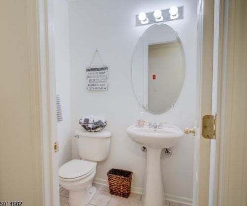 508 Donato Cir, Scotch Plains NJ 07076-1073 exterior