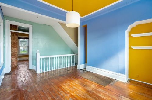 85 Wyoming St, Pittsburgh PA 15211-1700 exterior