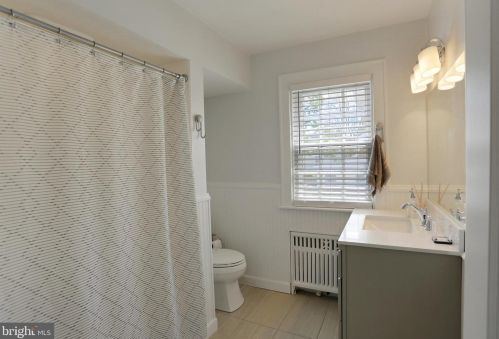 204 Forney Ave, Hanover PA  17331-2919 exterior