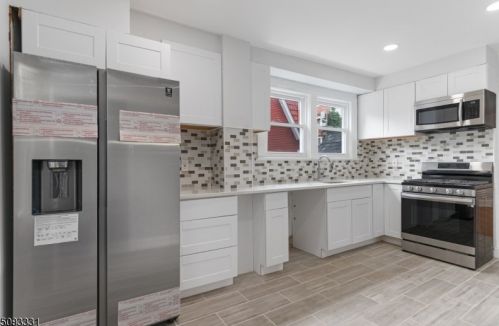 16 Newton Pl, Irvington NJ  07111-1408 exterior