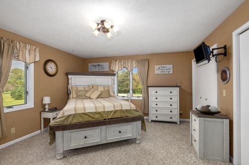 8415 Hidden Dr, Middlevle MI 49333-9186 exterior