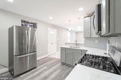 2401 Catharine St, Philadelphia PA  19146-2403 exterior