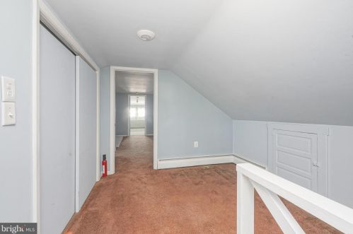 111 Oakland Ave, Camden NJ 08107-1212 exterior