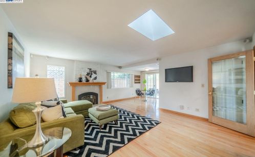 1798 Milburn Dr, Concord CA 94523-2117 exterior