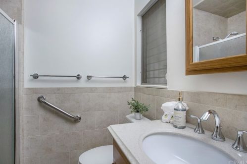 1849 Rolling Hl Dr, Fullerton CA 92835-2250 exterior