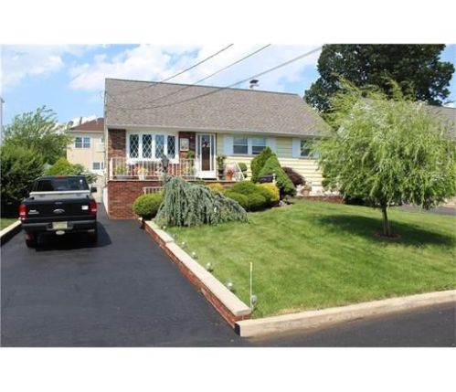 16 Westbury Rd, Iselin, NJ 08830-2414