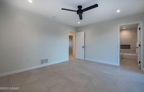 4917 Camino Arenosa, Tucson AZ  85718-6220 exterior