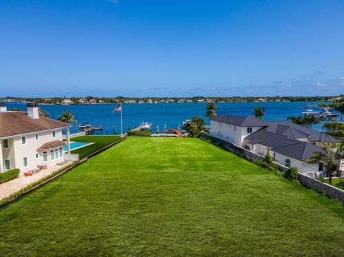 18826 Loxahatchee Riv Rd, Jupiter FL 33458-1081 exterior