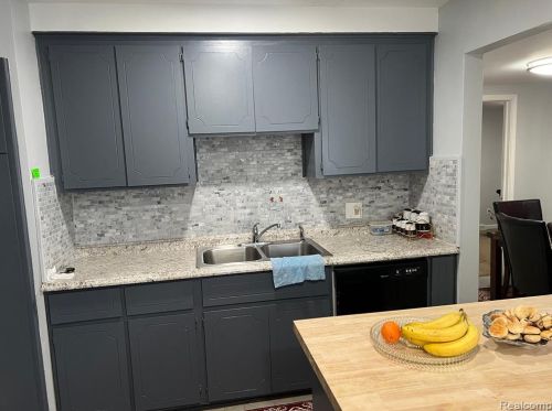 29805 Marquette St, Garden City MI 48135-3602 exterior