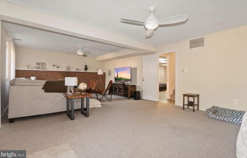 11837 Enid Dr, Rockville MD 20854-3454 exterior