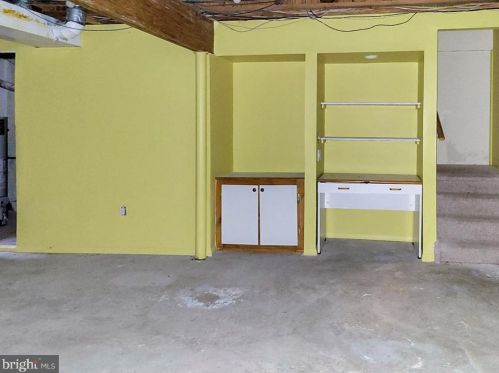 13 Sparrow Cir, Fredon NJ 07860-1493 exterior