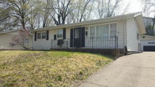 1060 Renshaw Dr, Saint Louis MO  63135-2831 exterior