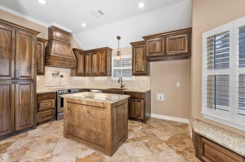 10823 Estelle Cir, Montgomery TX 77356-4721 exterior