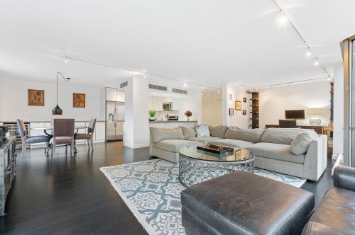 1310 Ritchie Ct, Chicago, IL 60610-2115