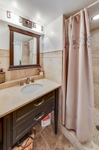 2513 Walton St, Chicago IL 60622-4510 exterior